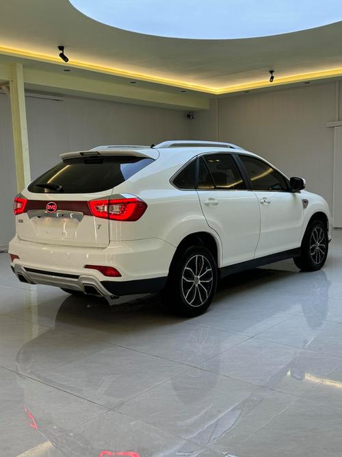 比亚迪 S7 预计 10 月下旬上市，配置丰富售价 15 万