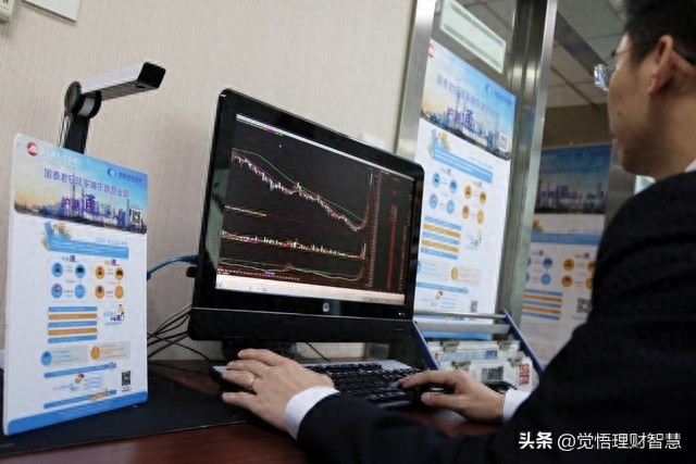 炒股难度升级？量化基金改变市场规则，买入持有策略为何失效