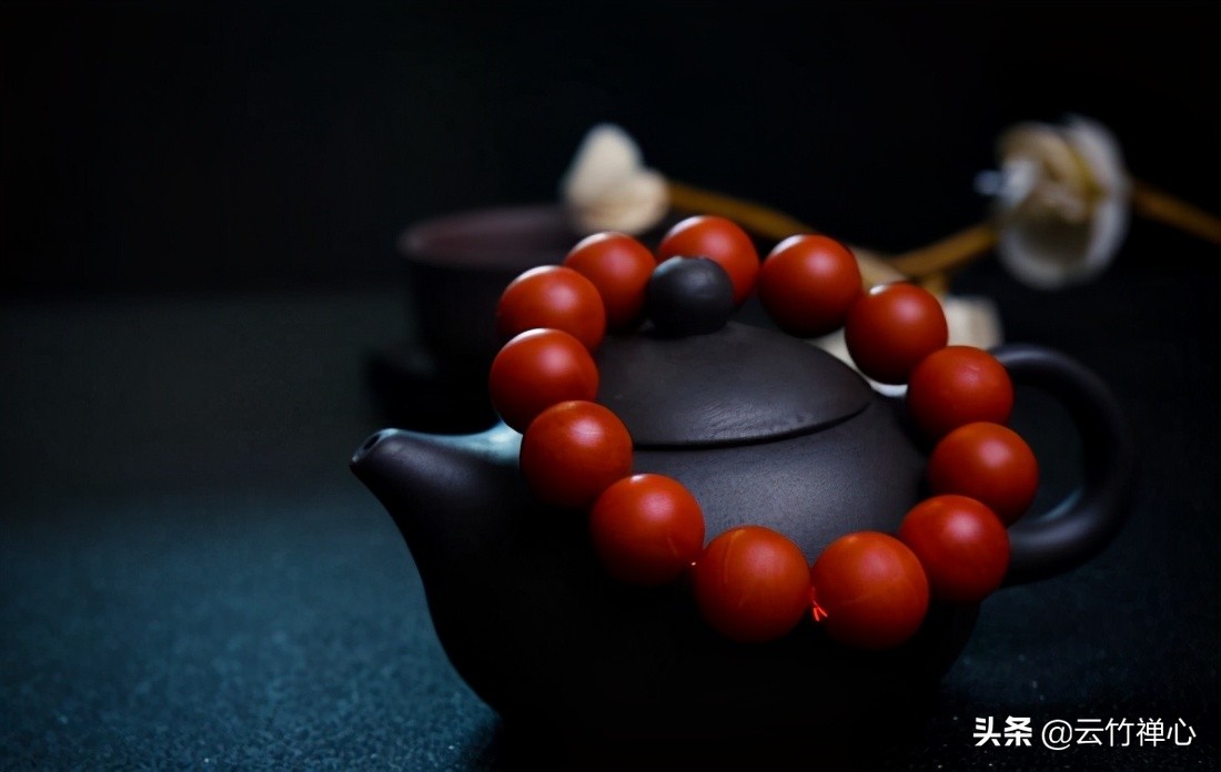 南红盘玩后油润感更强，红得更透更亮(图5)