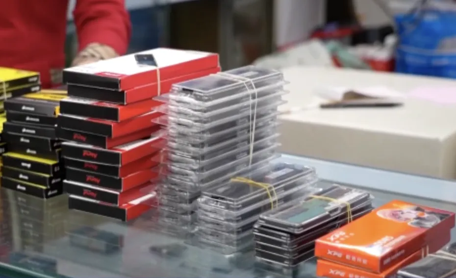 内存条价格终于跌了！近期走势：从暴涨到断崖下跌(图1)