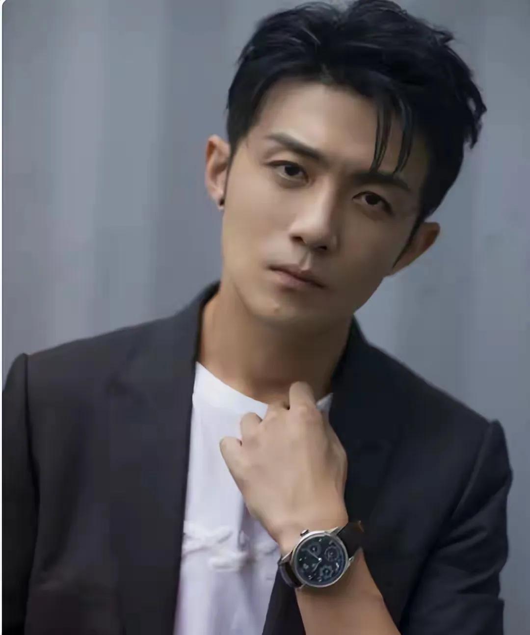 曾被骂渣男的李泽锋，靠新角色翻身，反差感超带劲(图6)